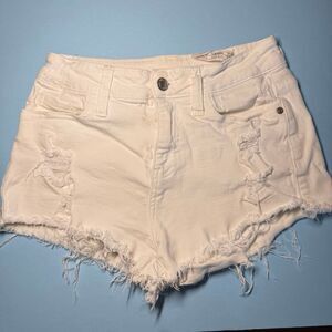 I & M Ariana Shorts High Waist Very Stretchy Distressed Size S (Bx 25)
